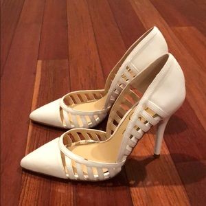 White Jessica Simpson Pumps
